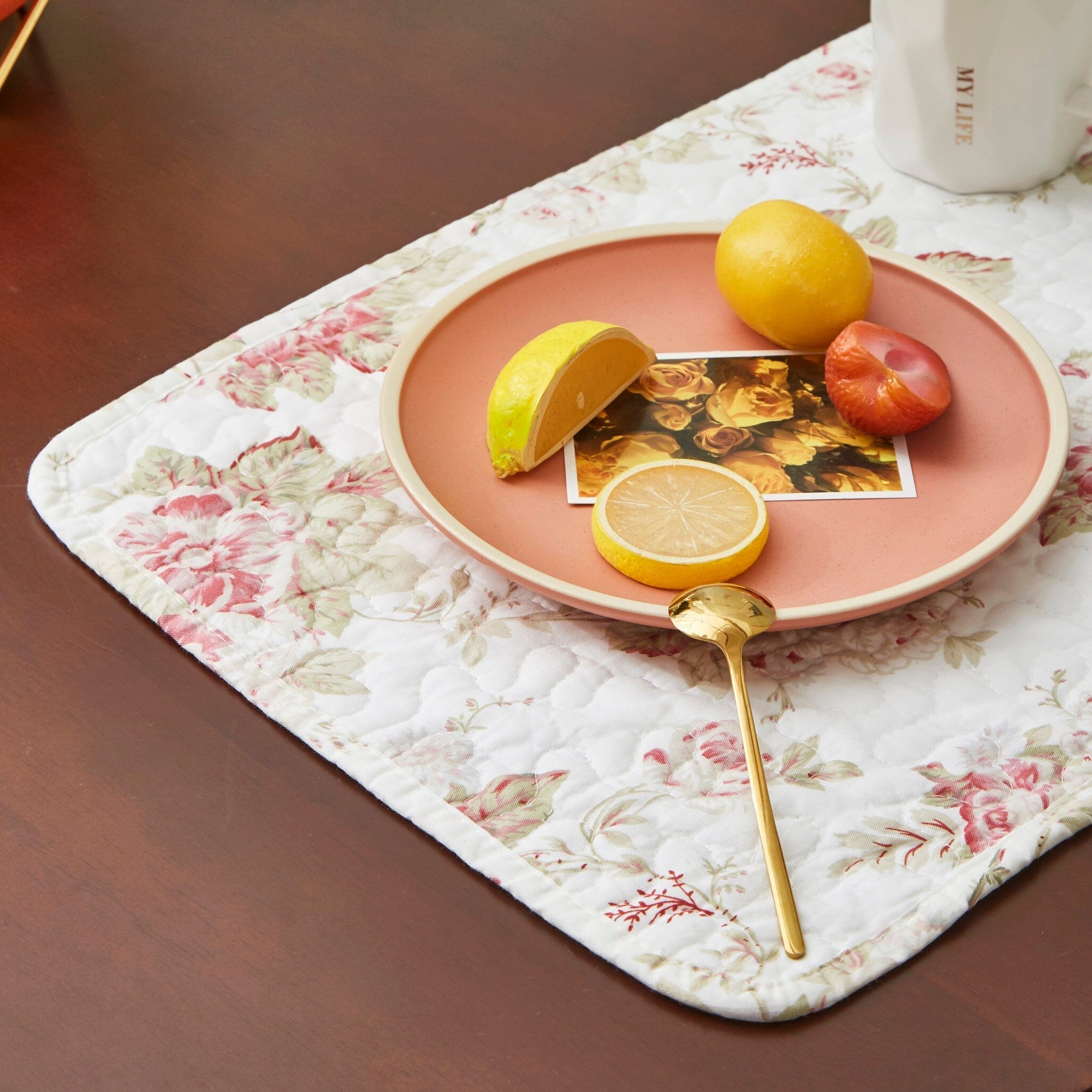 Set of 4-Pieces Dainty Cottage Floral Roses Cotton Dining Table Placemats 13" x 19" (3036)