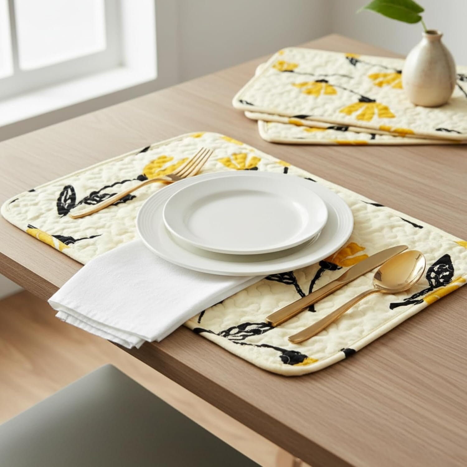 Botanical Floral Dining Table Placemats - Set of 4-Pieces Quilted Ivory with Yellow Fleur Golden Orange Spring Time Tulips - 13 x 19