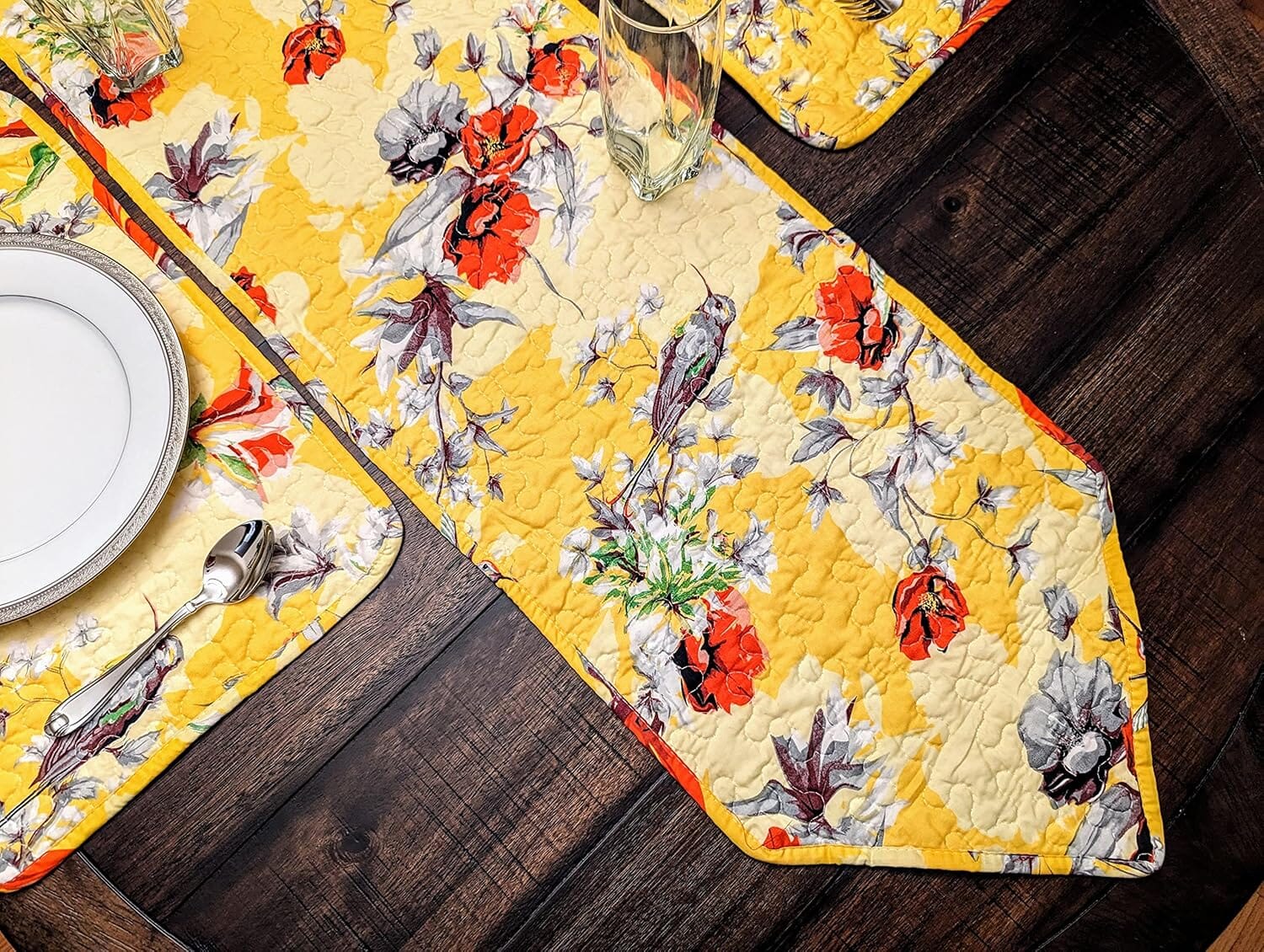 Sunshine Yellow Floral Vintage Hummingbirds Garden Table Runner (925)