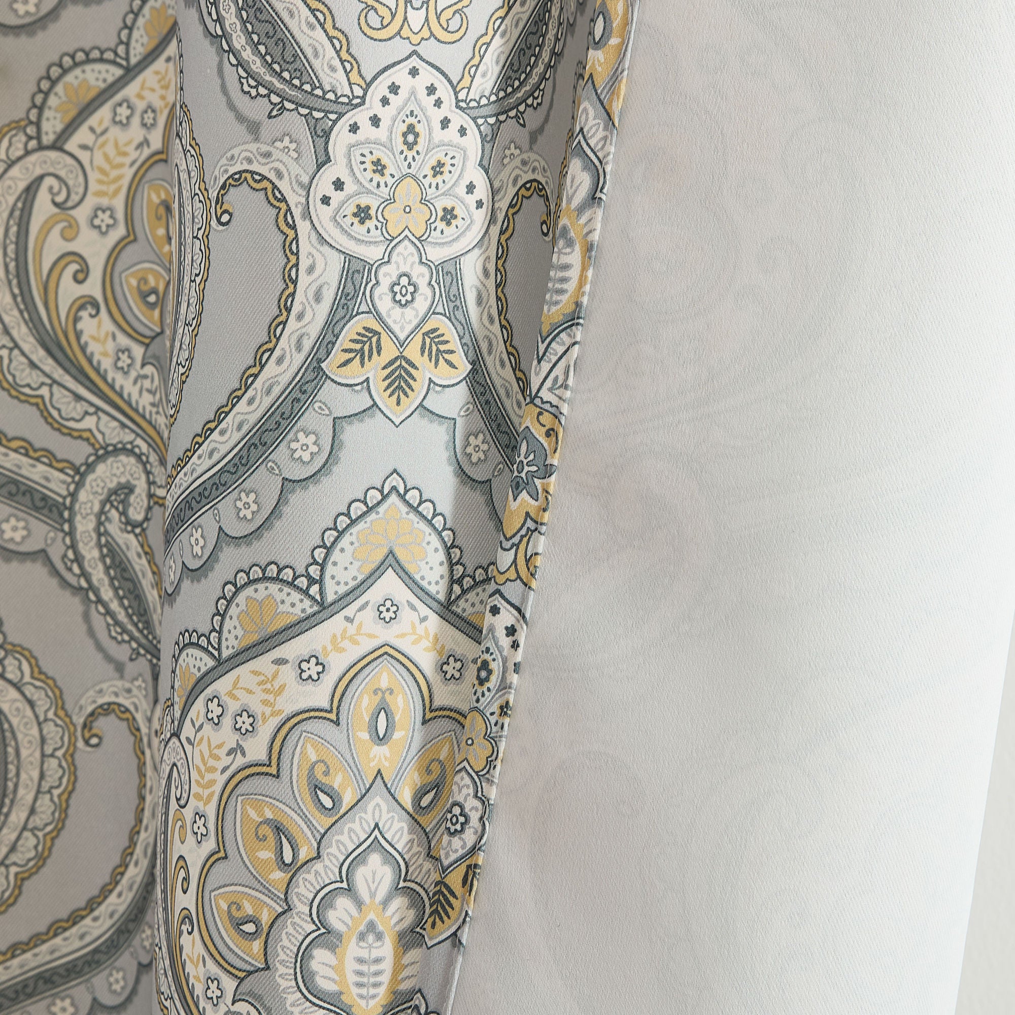 Messina Paisley Damask Back Tab Rod Pocket Window Curtains - Pair