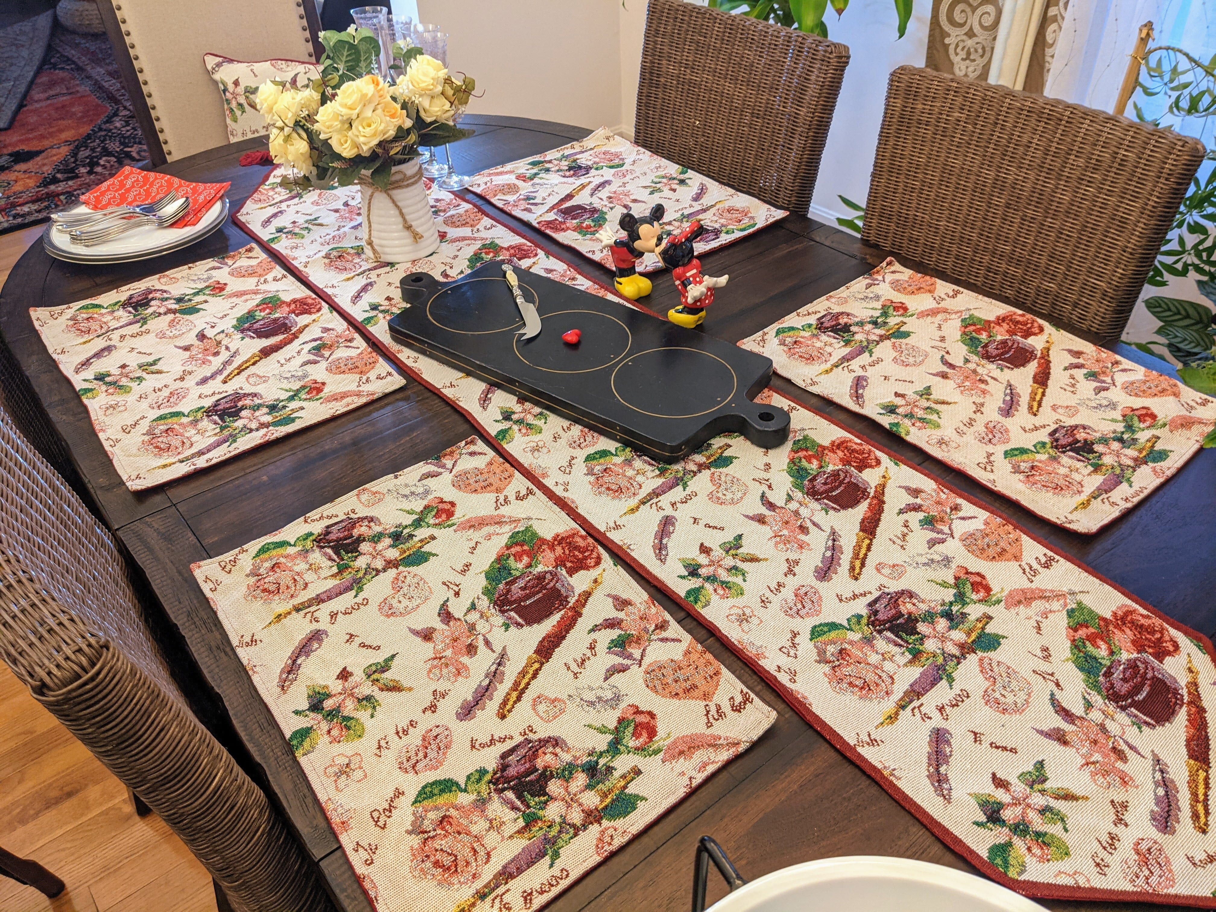 Set of 4-Pieces Sweet Love Notes Pink Floral Tapestry Dining Table Placemats 13" x 19"