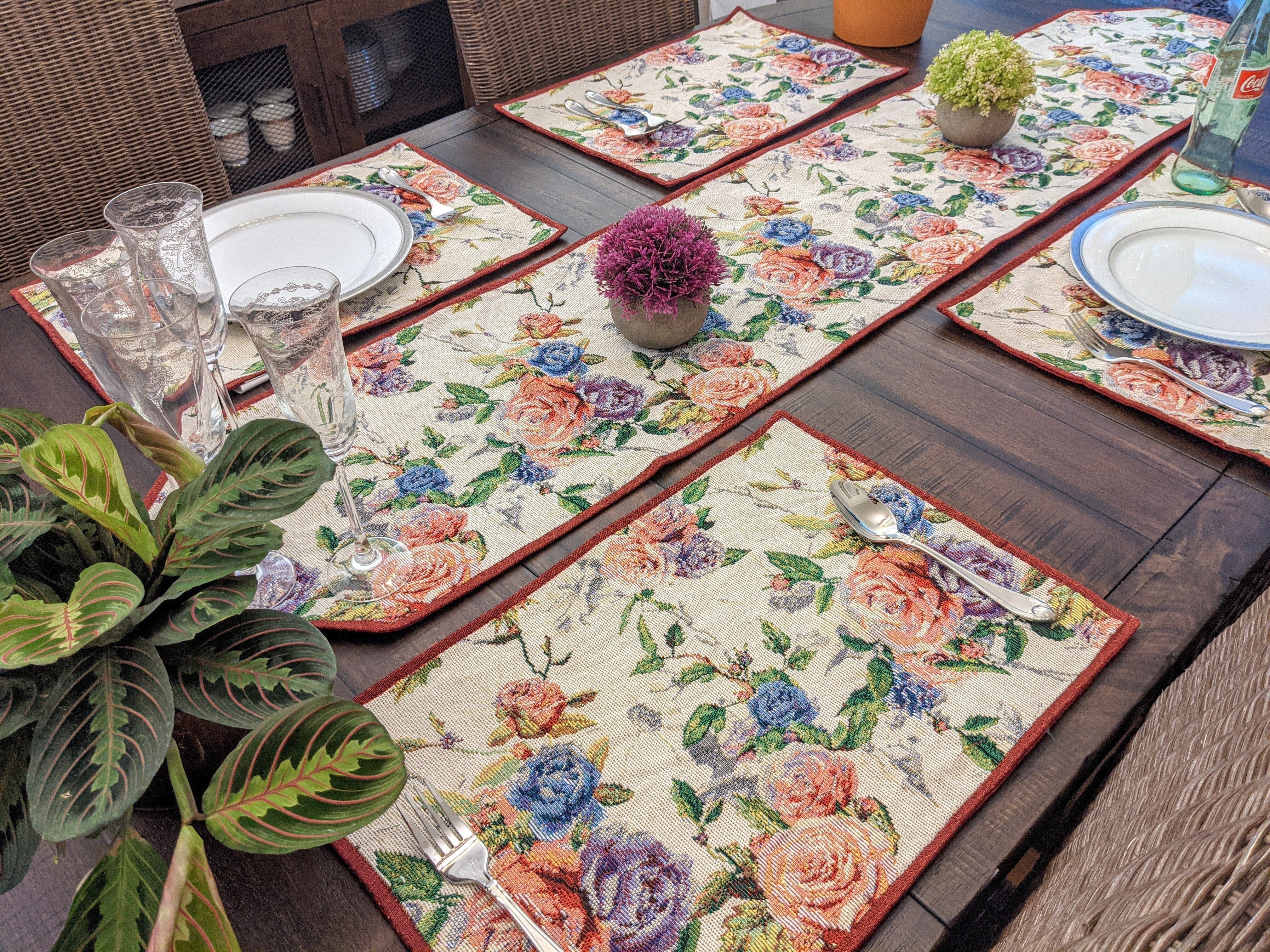 Vintage Romantic Roses Lovely Pink Floral Woven Tapestry Dining Table Runner (879)