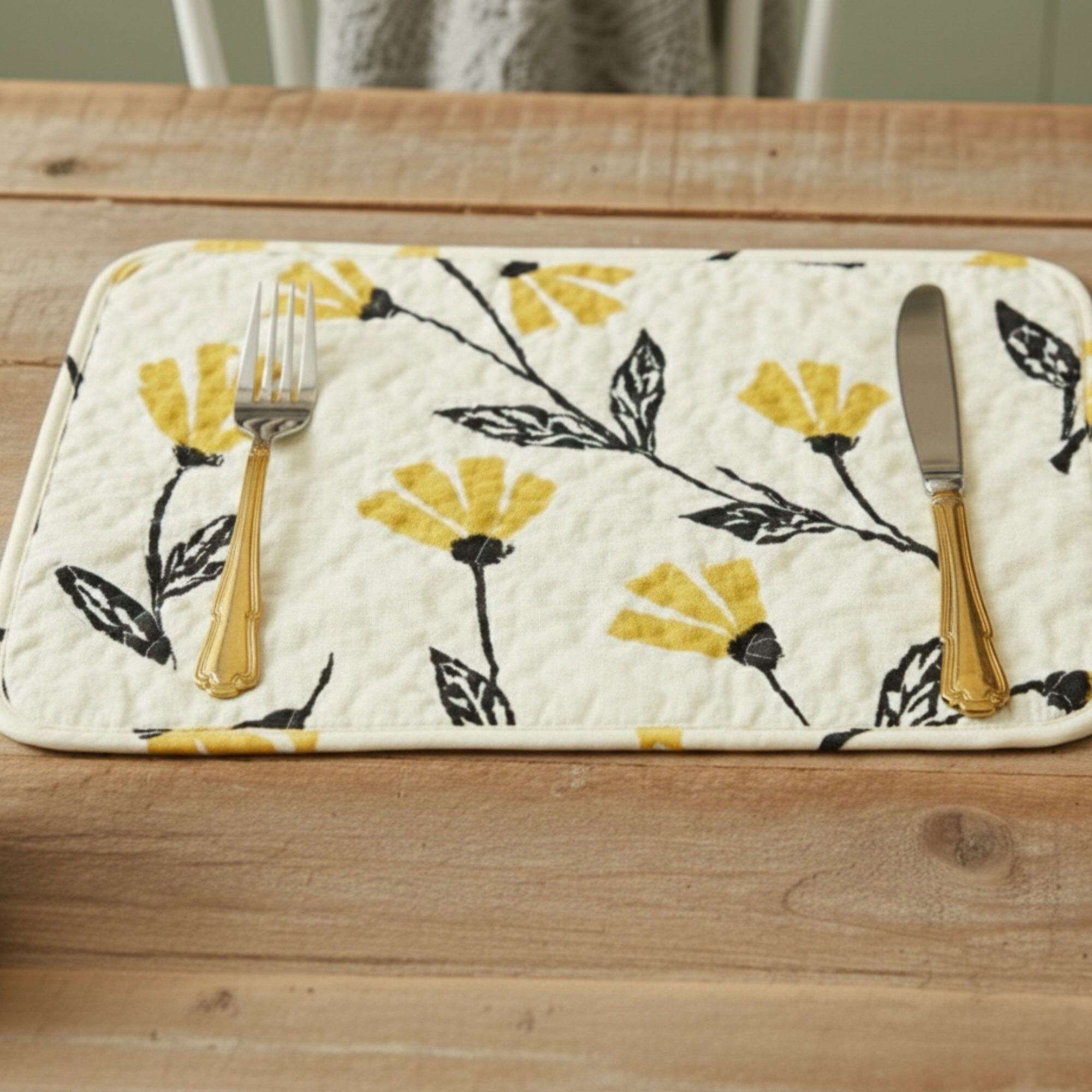 Botanical Floral Dining Table Placemats - Set of 4-Pieces Quilted Ivory with Yellow Fleur Golden Orange Spring Time Tulips - 13 x 19