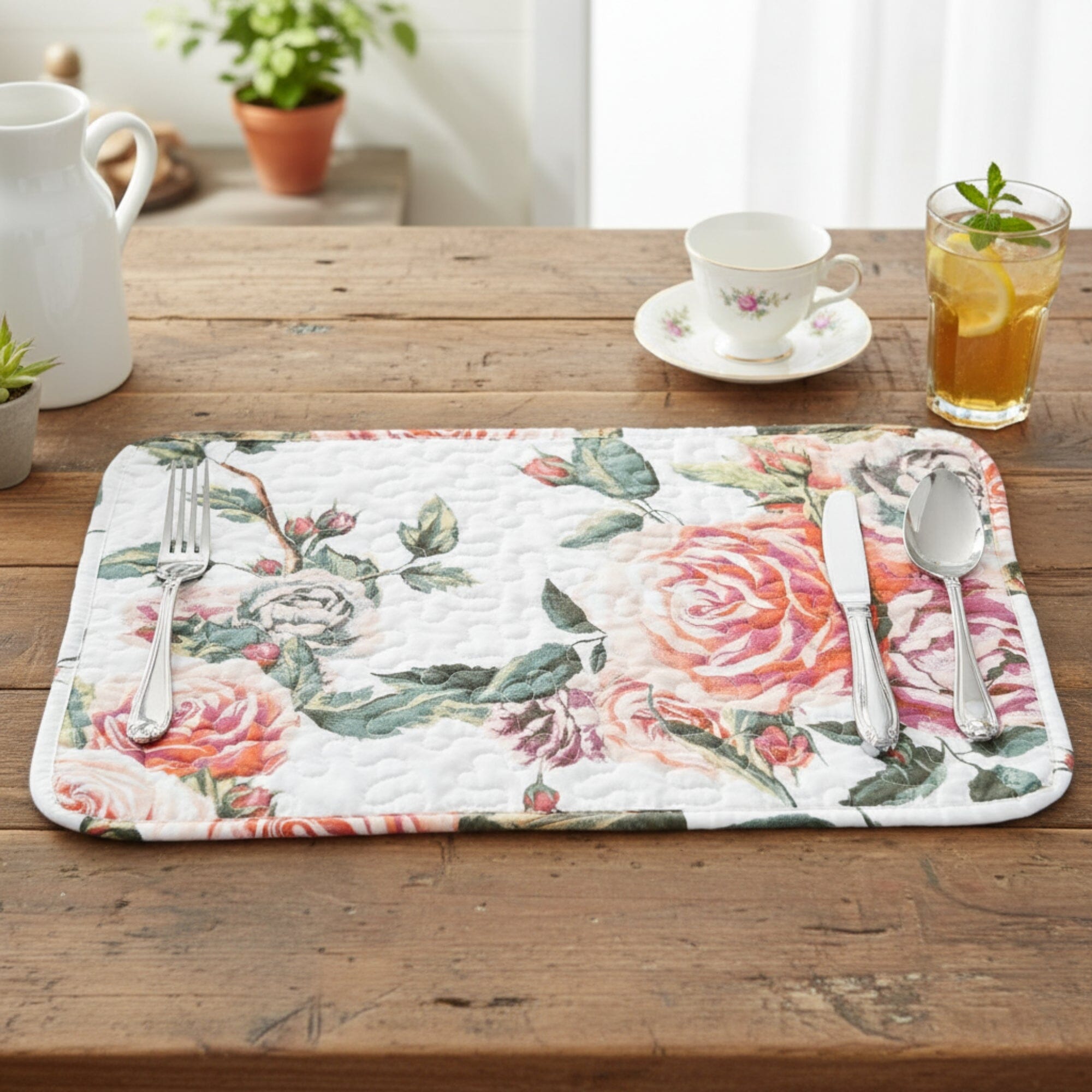 Set of 4-Pieces Romantic Roses Pink Floral Quilted Dining Placemats 13" x 19" (879)