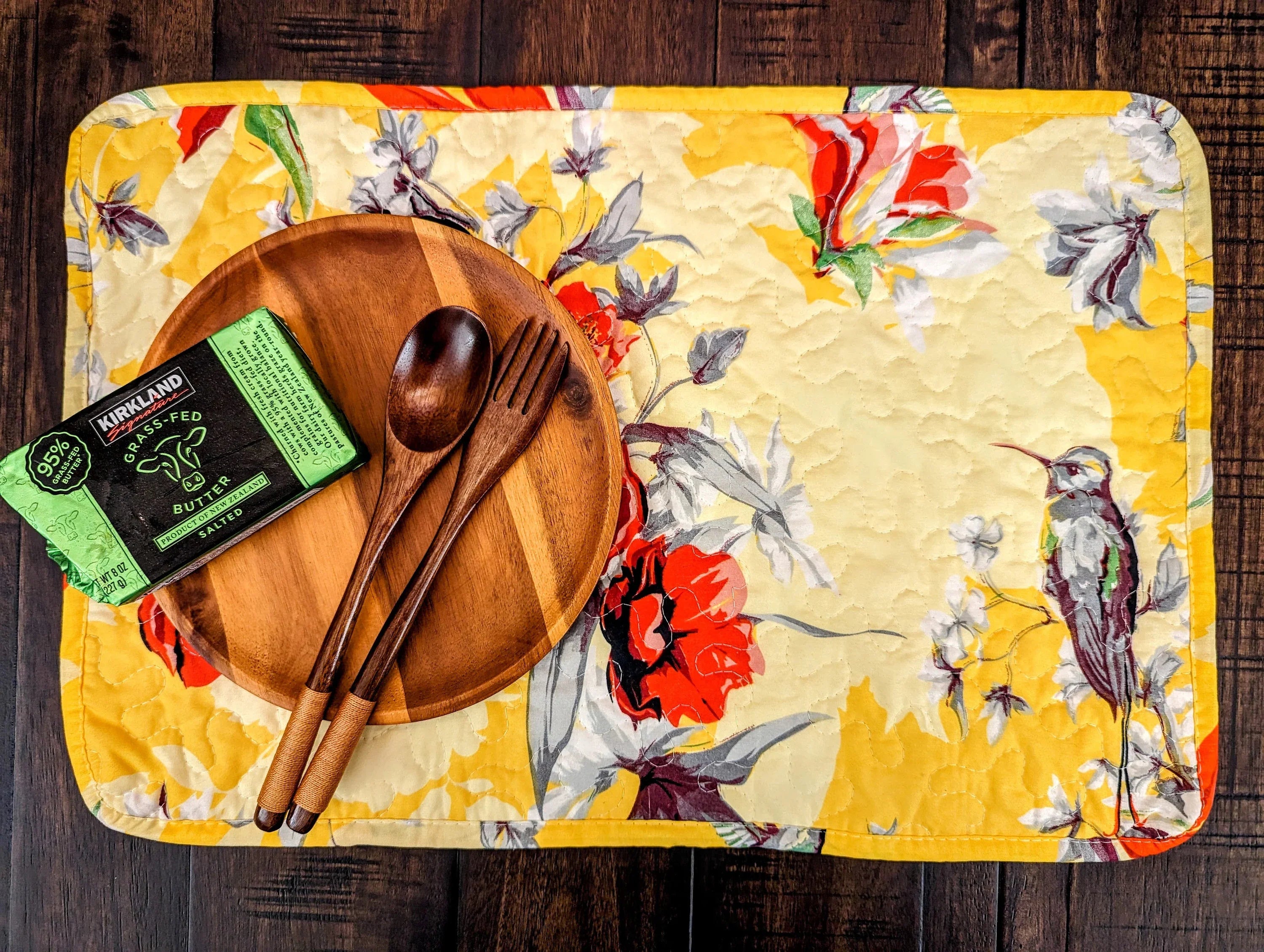 Radiant Sunshine Yellow Floral Dining Table Placemats - Set of 4-Pieces Quilted Hummingbirds Farmhouse Red Flowers - 13 x 19