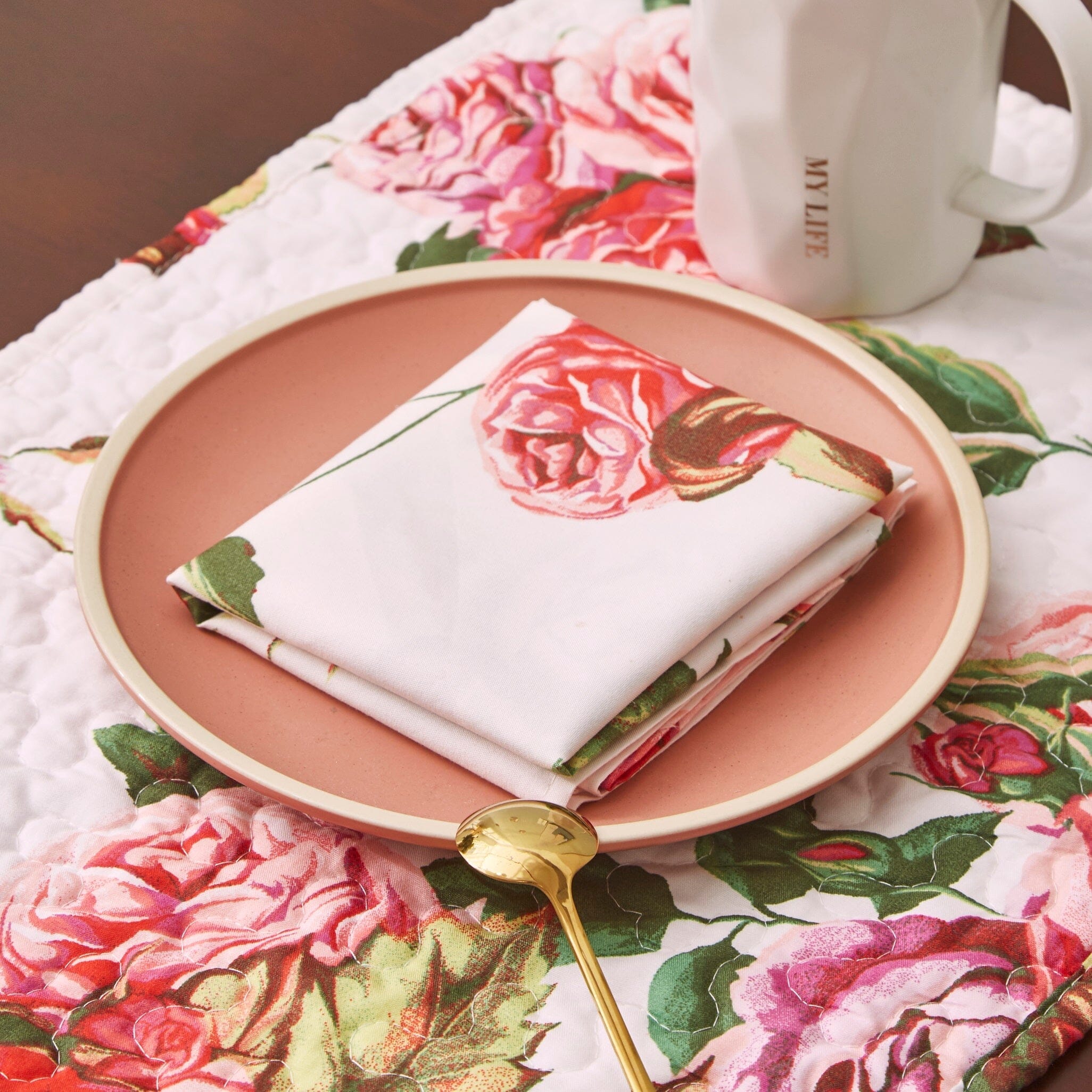 Set of 4-Pieces Romantic Roses Pink Floral Dining Table Napkins 18" x 18" (879)