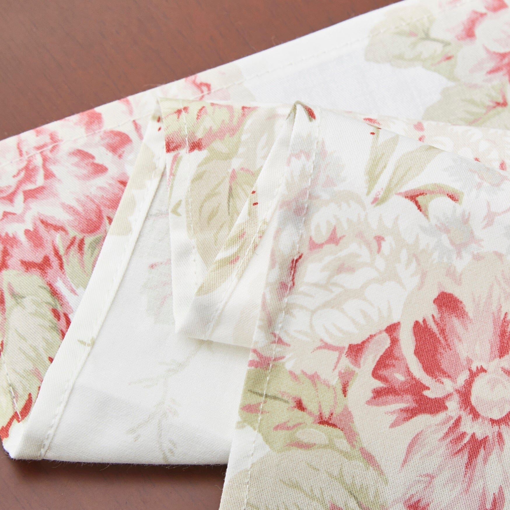 Set of 4-Pieces Hint of Mint Floral Cotton Dining Table Napkins 18" x 18" (3036)