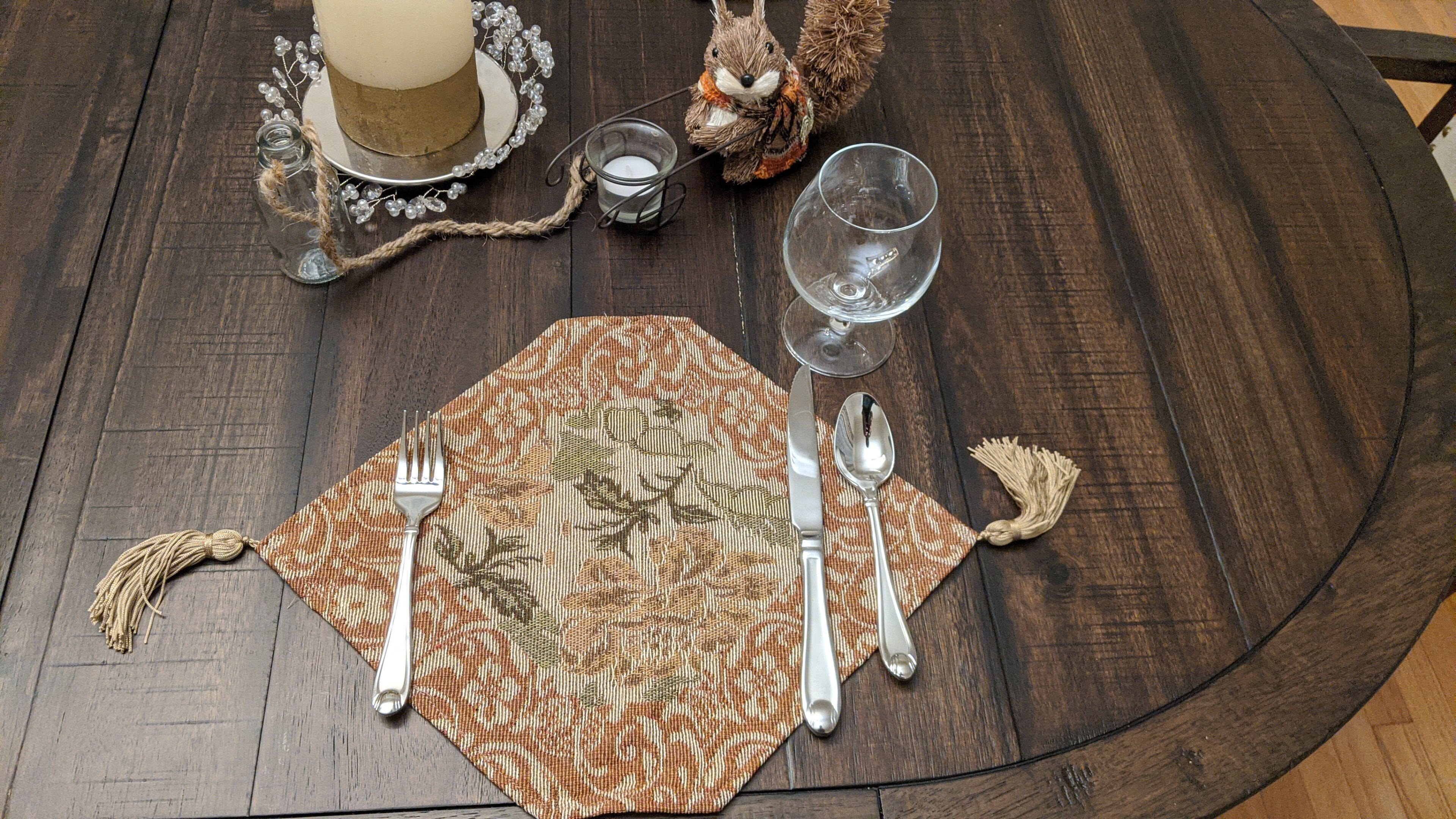 Set of 4-Pieces Nature Garden Floral Roses Tapestry Table Dining Cloth Runner Set - 13" x 17" (10072)