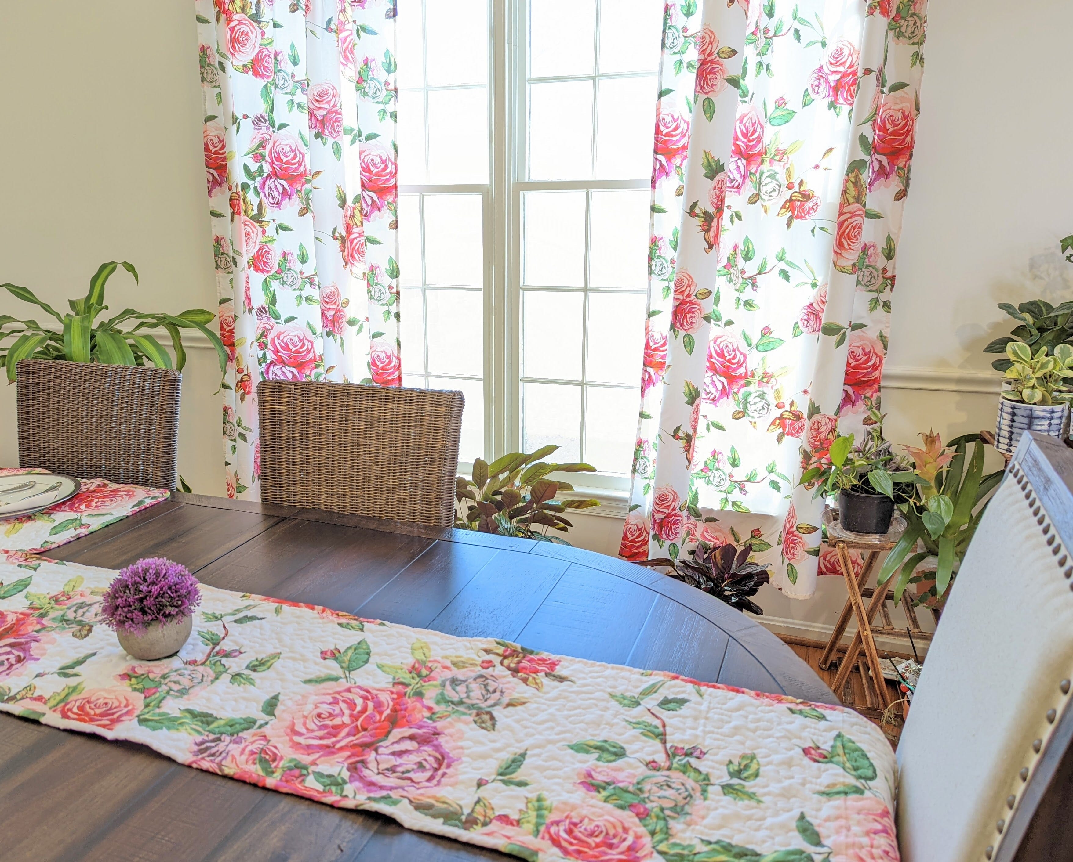Romantic Roses Pink White Lovely Floral Quilted Dining Table Runner (879)
