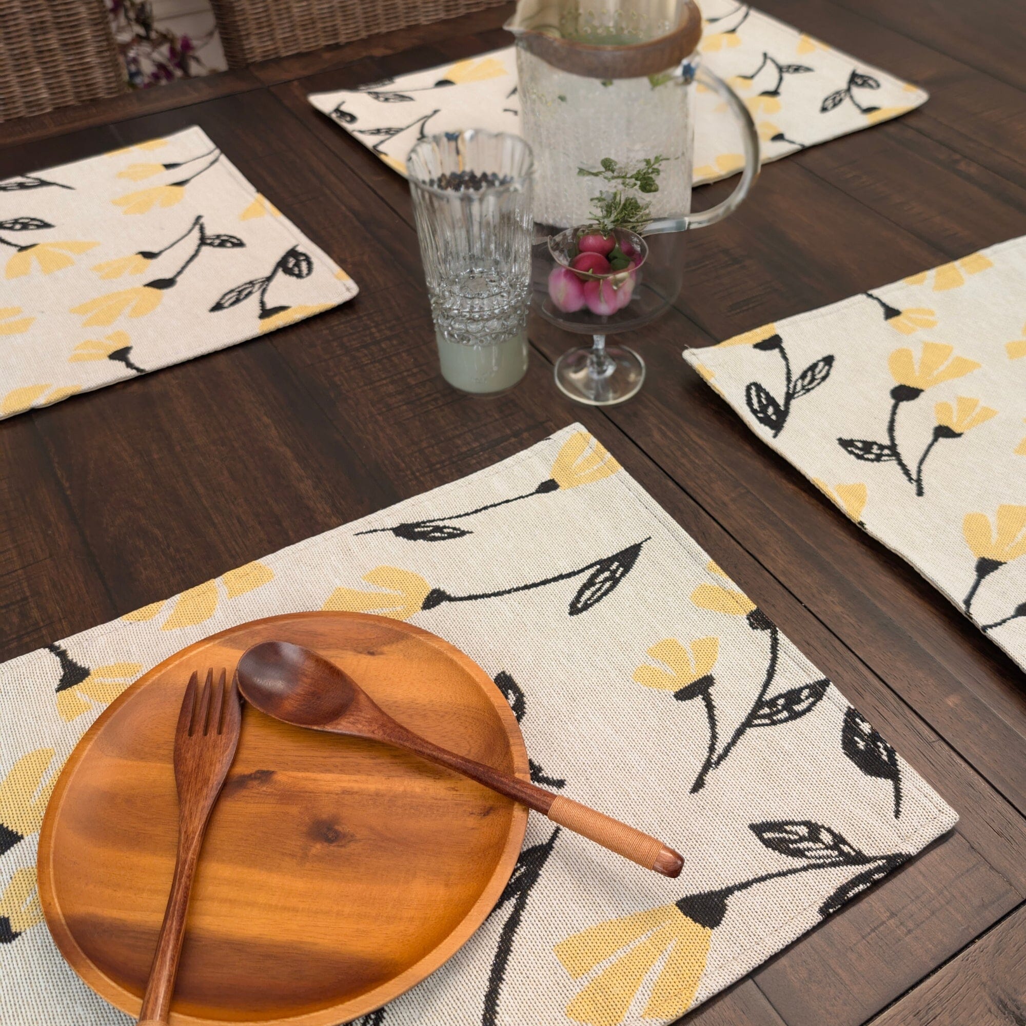 Set of 4-Pieces Sunshine Yellow Fleur Spring Tapestry Dining Table Placemats 13" x 19" (18112)