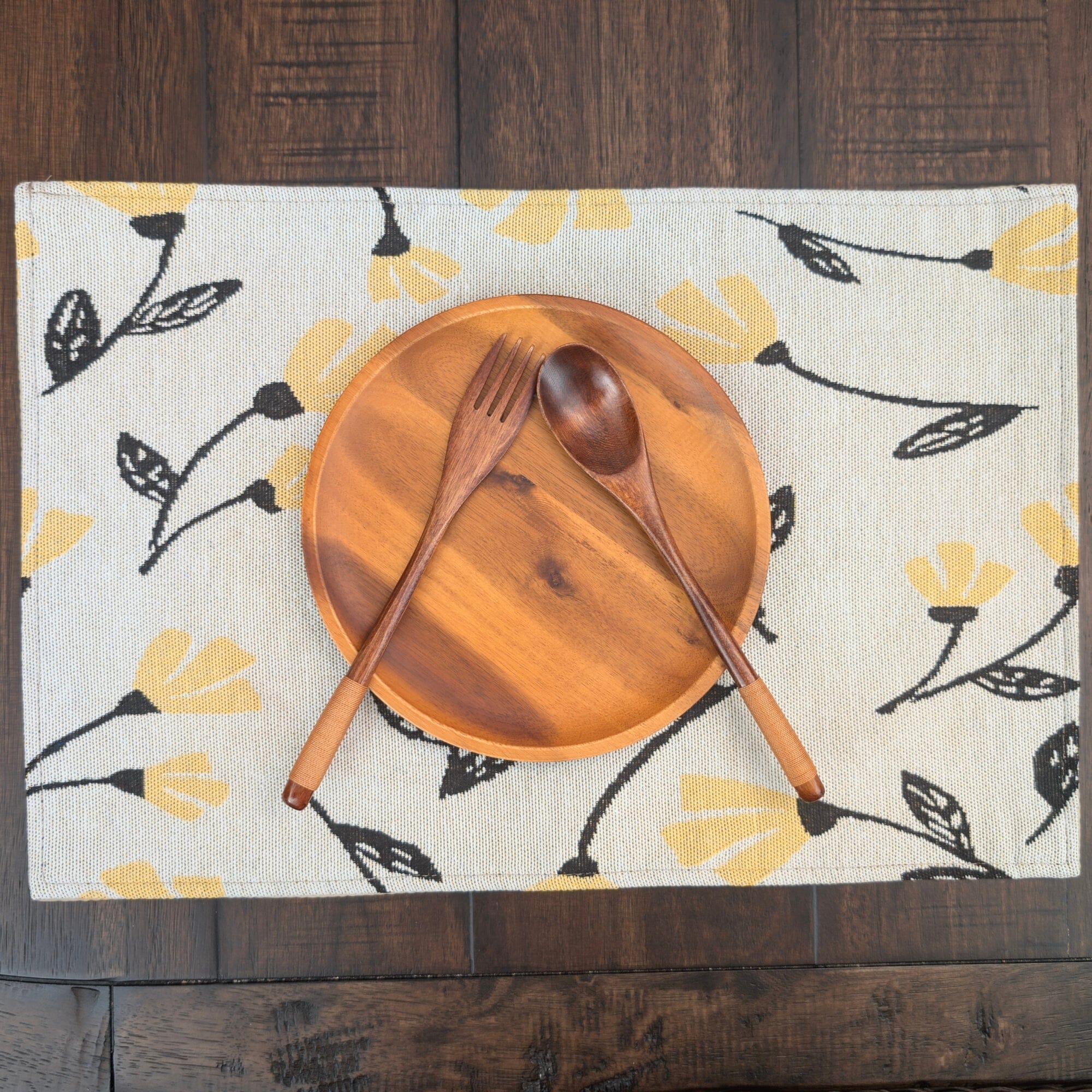 Set of 4-Pieces Sunshine Yellow Fleur Spring Tapestry Dining Table Placemats 13" x 19" (18112)