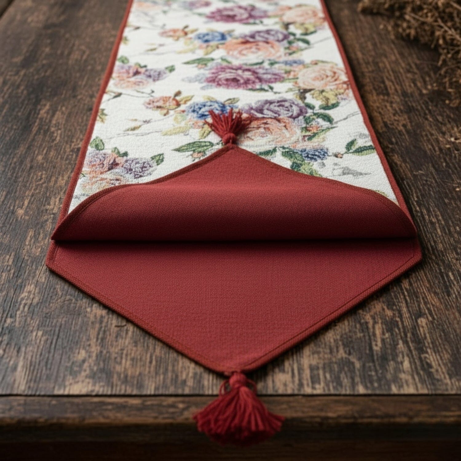 Vintage Romantic Roses Lovely Pink Floral Woven Tapestry Dining Table Runner (879)